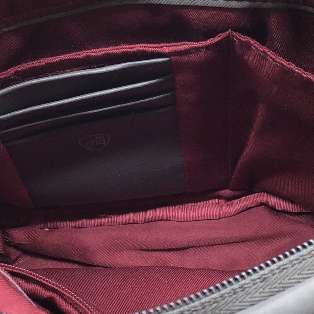 Travelon Gray Messenger Bag - Picture 10 of 13